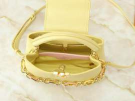 Picture of Louis Vuitton Handbags _SKUfw180028004fw